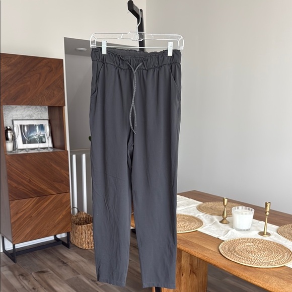 Lululemon joggerssize 6